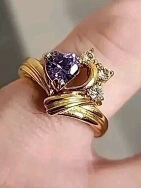 Gold-tone 💜 Purple Heart Shaped Faux-Diamond 💍 Promise Ring Size 7 Valentines